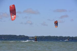 6600windsurfing-kuznica-hel-windfoil-surfing-obozy-kolonie-wodneJPG